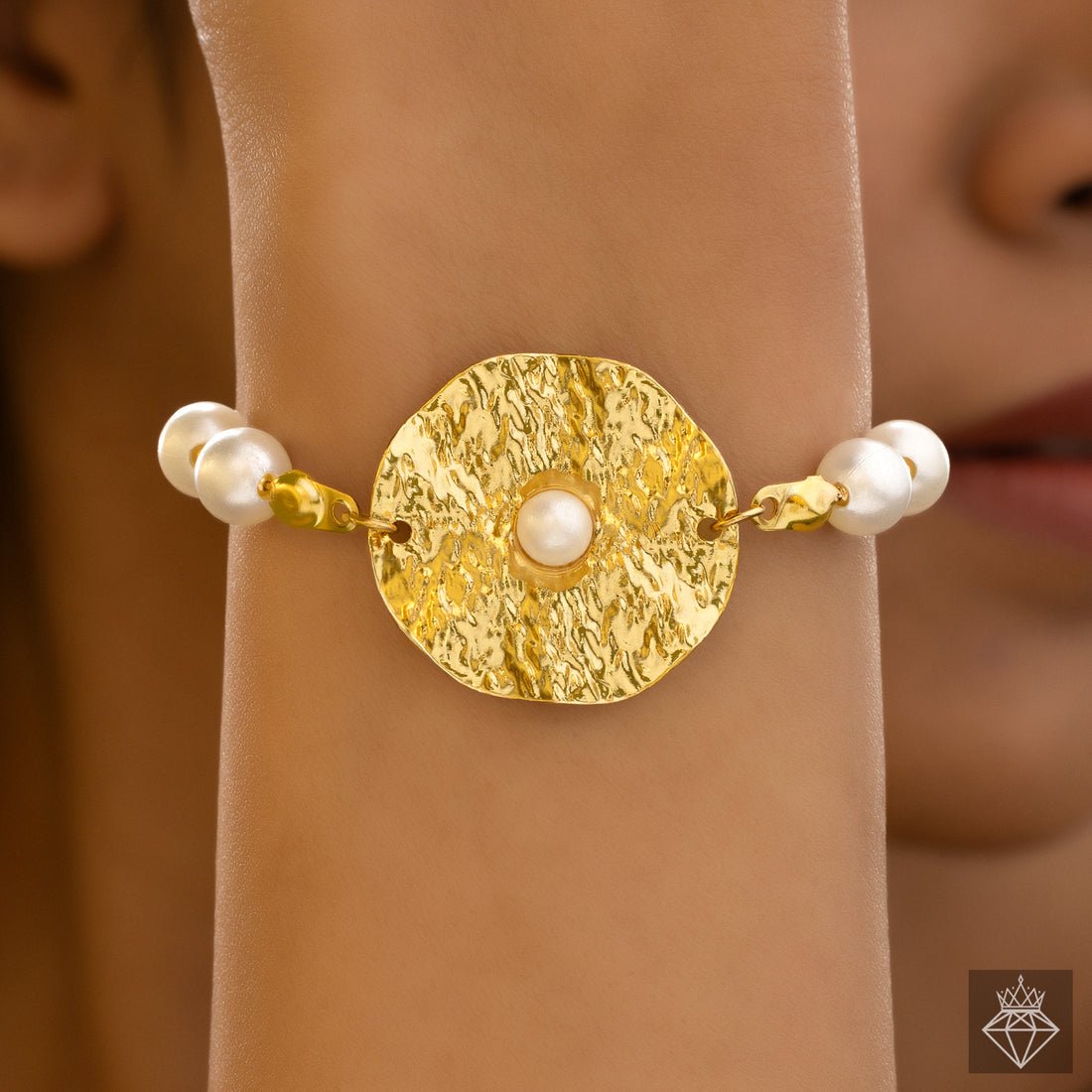 EYRA Bracelet Anti-Tarnish Hammered Pearl