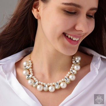 EYRA Necklace Crystal & Pearl Statement