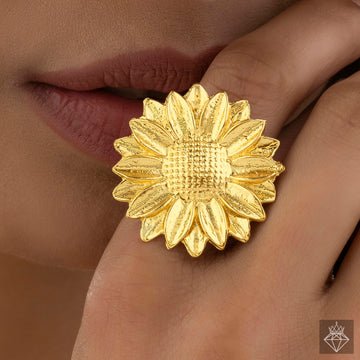 EYRA Ring Anti-Tarnish Golden Flower (Adjustable Size)