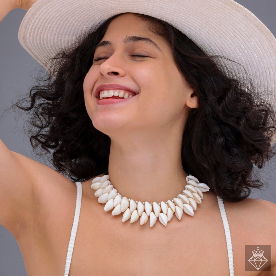 EYRA Necklace Chic Dual-Layered Cowrie Shell Collar
