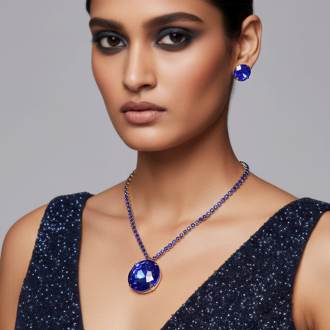EYRA Necklace Anti-Tarnish Round Crystal Pendant Set with Earrings
