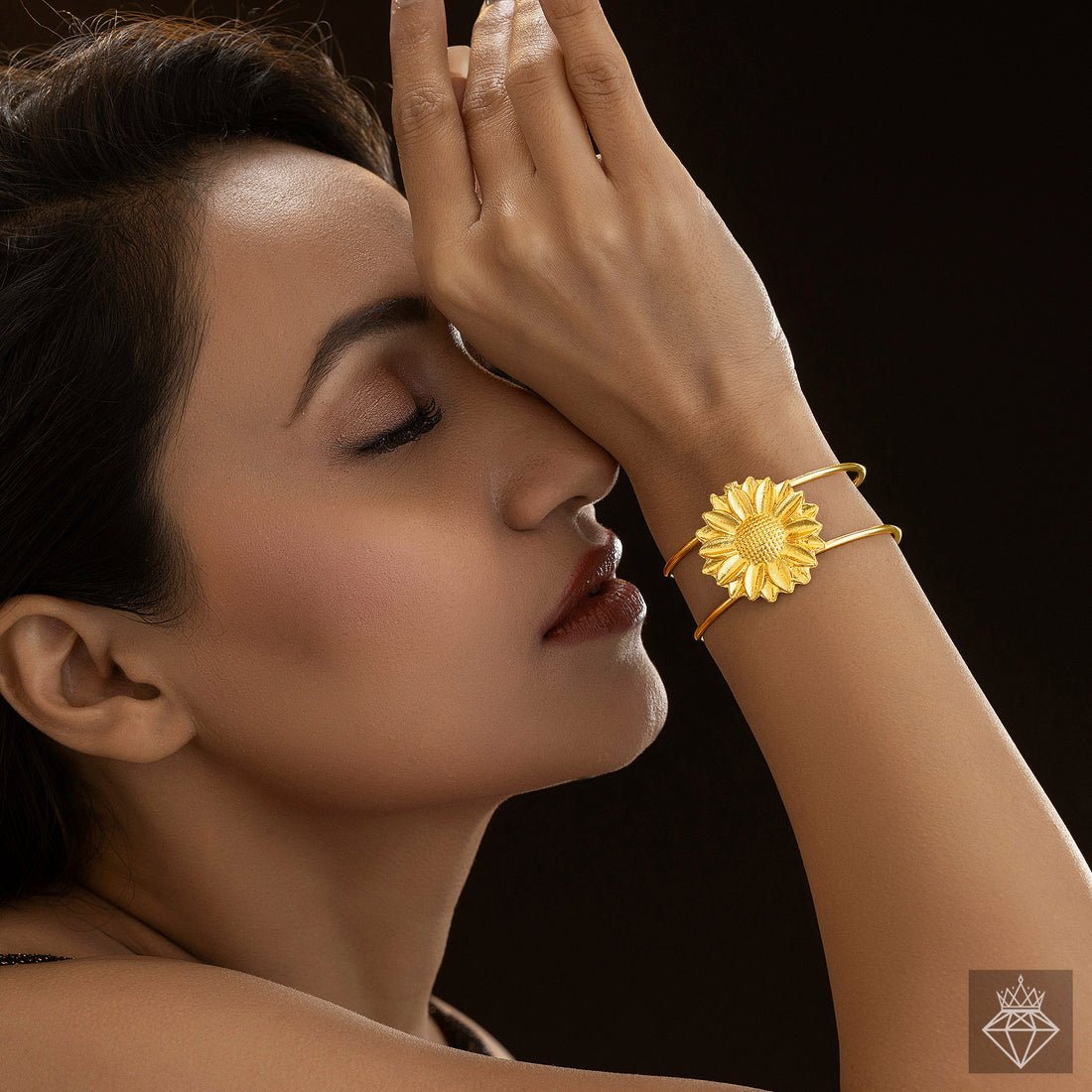 EYRA Bracelet Anti-Tarnish Golden Flower (Adjustable Size)
