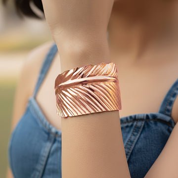 EYRA Bracelet Anti-Tarnish Rose Gold Leaf Bangle
