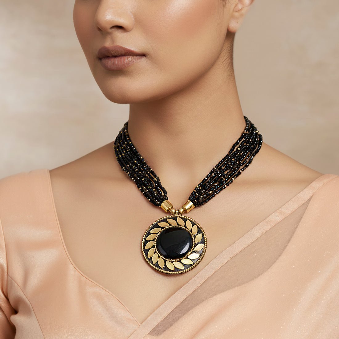 EYRA Necklace Antique Charm Pendant In Black