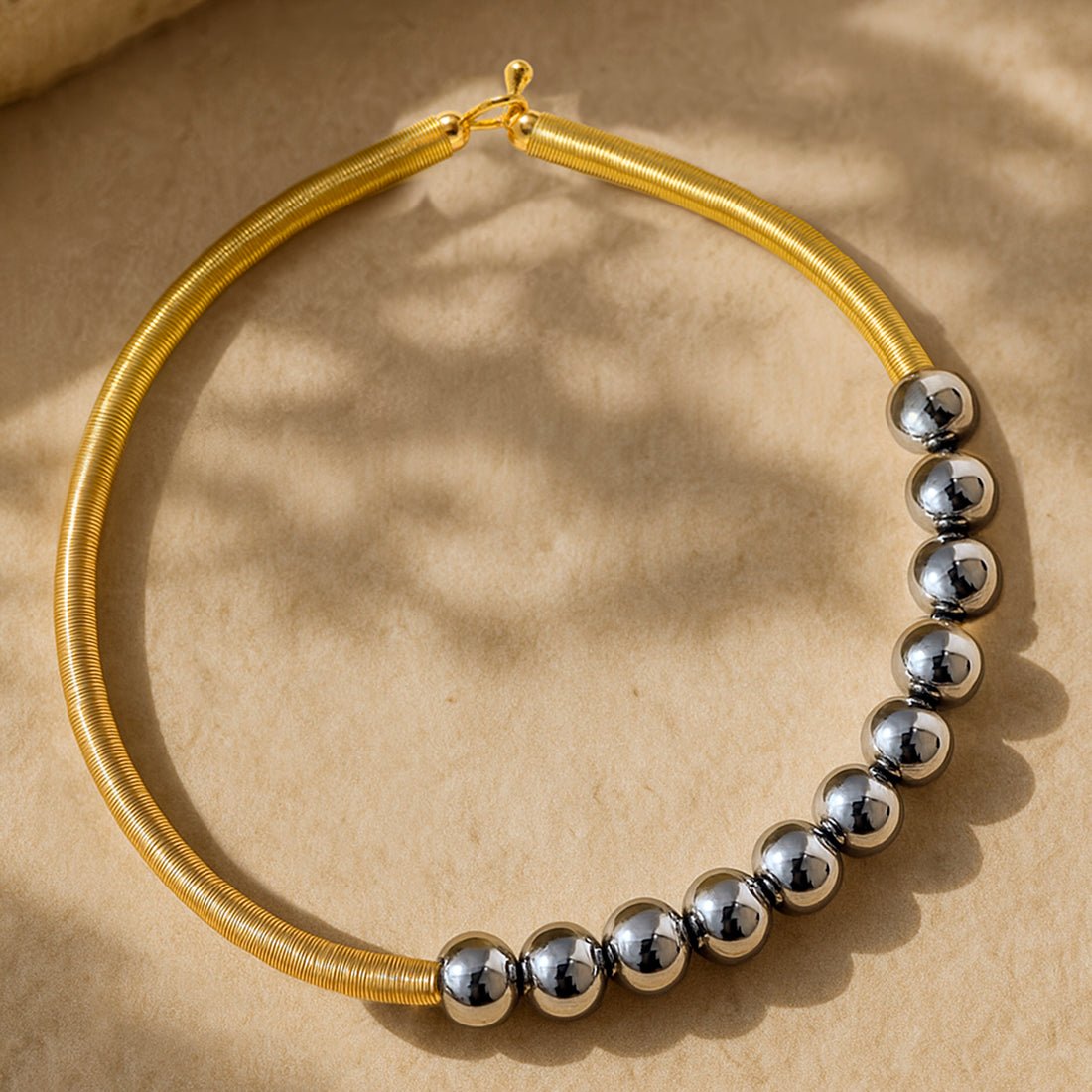 EYRA Necklace Anti-Tarnish Spring & Balls Hasli