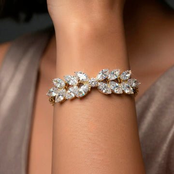 EYRA Bracelet Anti-Tarnish Crystal Leafy-Style Chain (Adjustable Size)