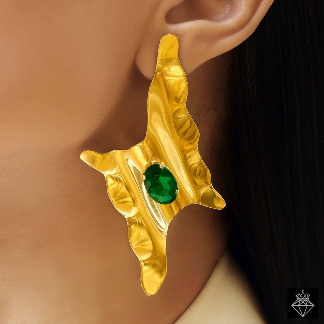 EYRA Earrings Anti-Tarnish Emerald Thunderbolt Studs