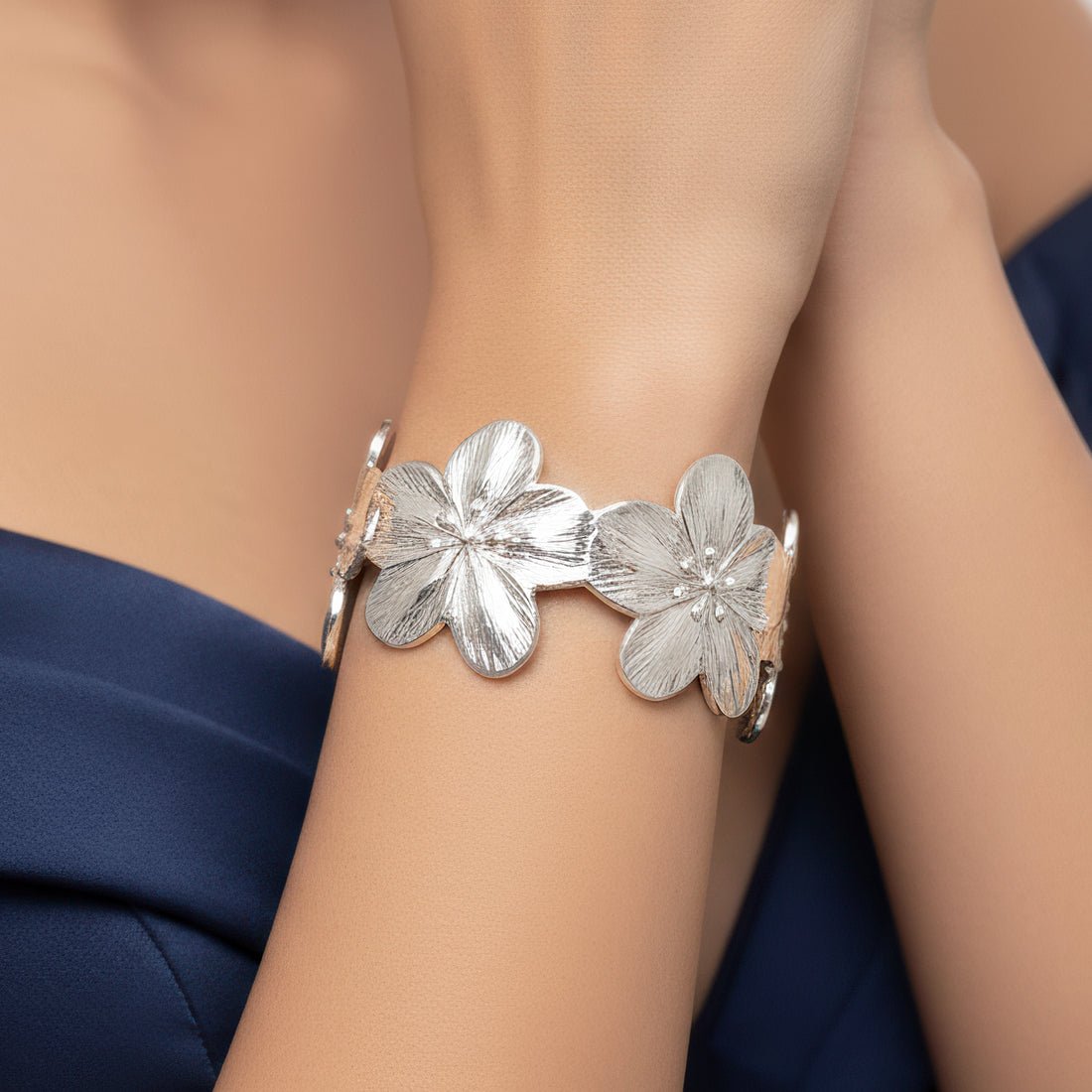 EYRA Bracelet Anti-Tarnish Silver Lily Flower